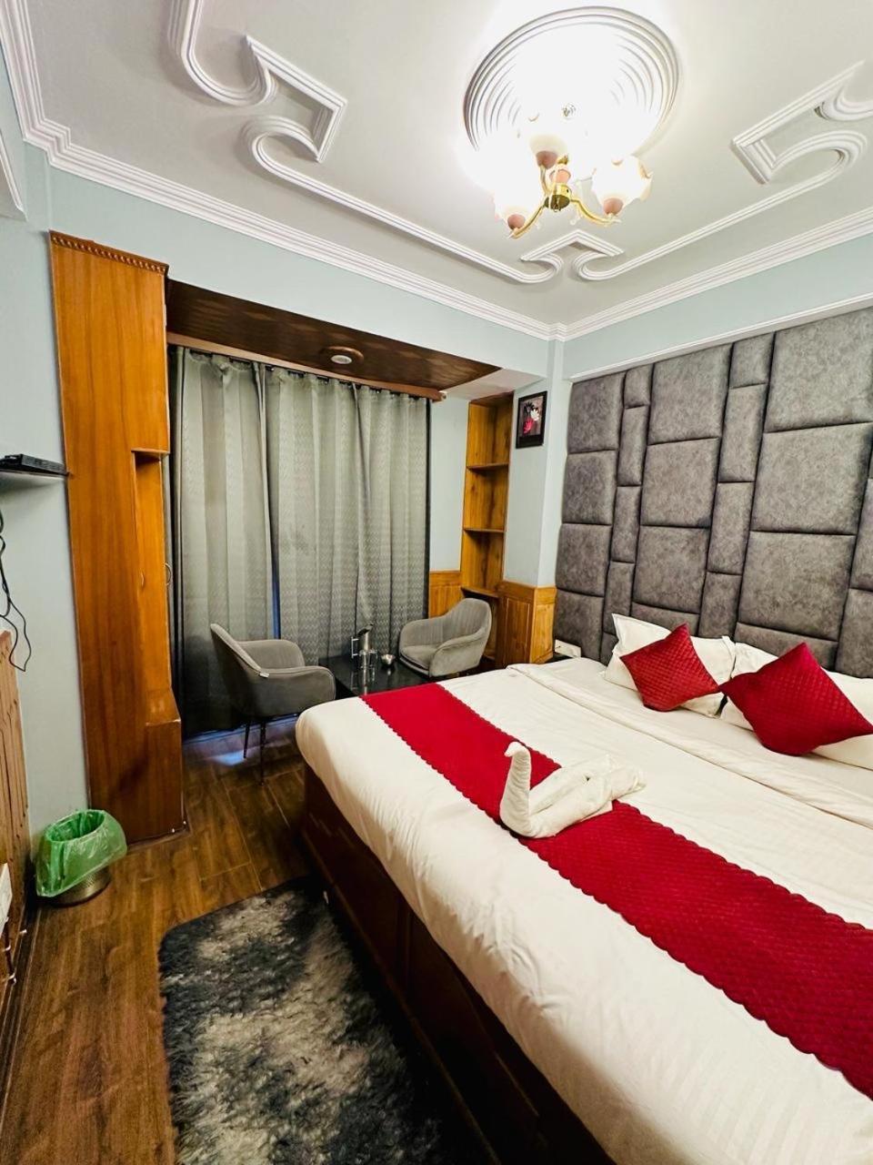Hotel Avalanche Шимла Экстерьер фото