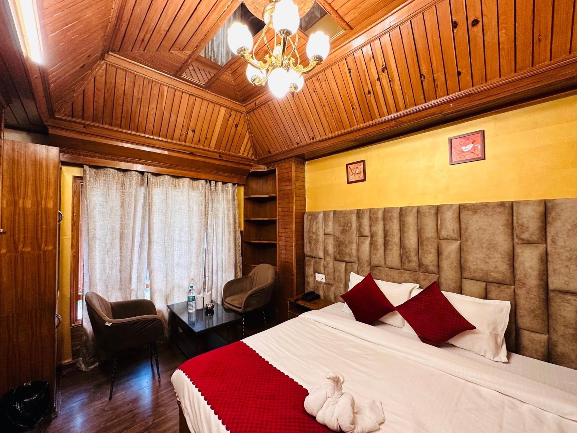 Hotel Avalanche Шимла Экстерьер фото